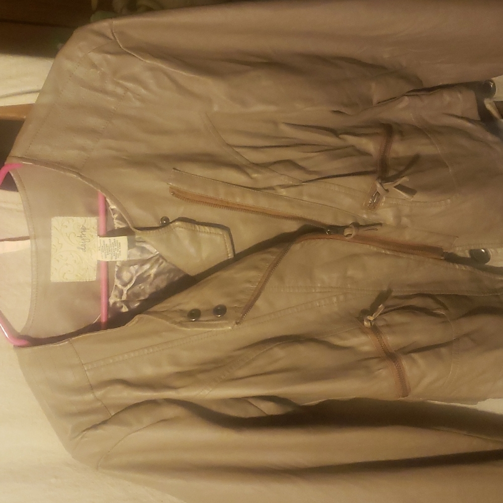 Tan jacket - Picture 3 of 3